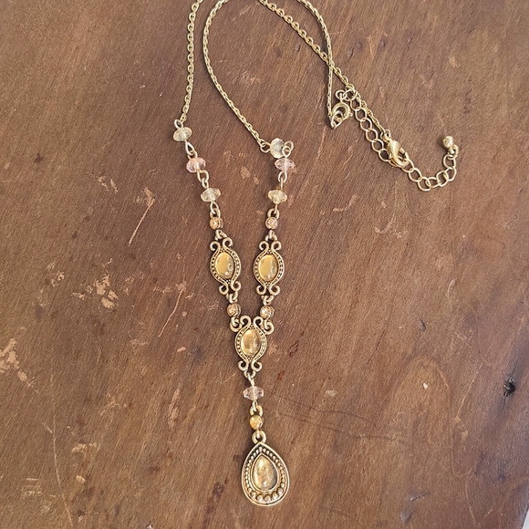 Avon | Vintage Faux Amber Goldtone Lariat Signed - Picture 7 of 8